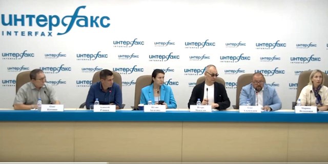 Москва. Самолечение как признак ответственности: вакцина от страхов и дезинформации